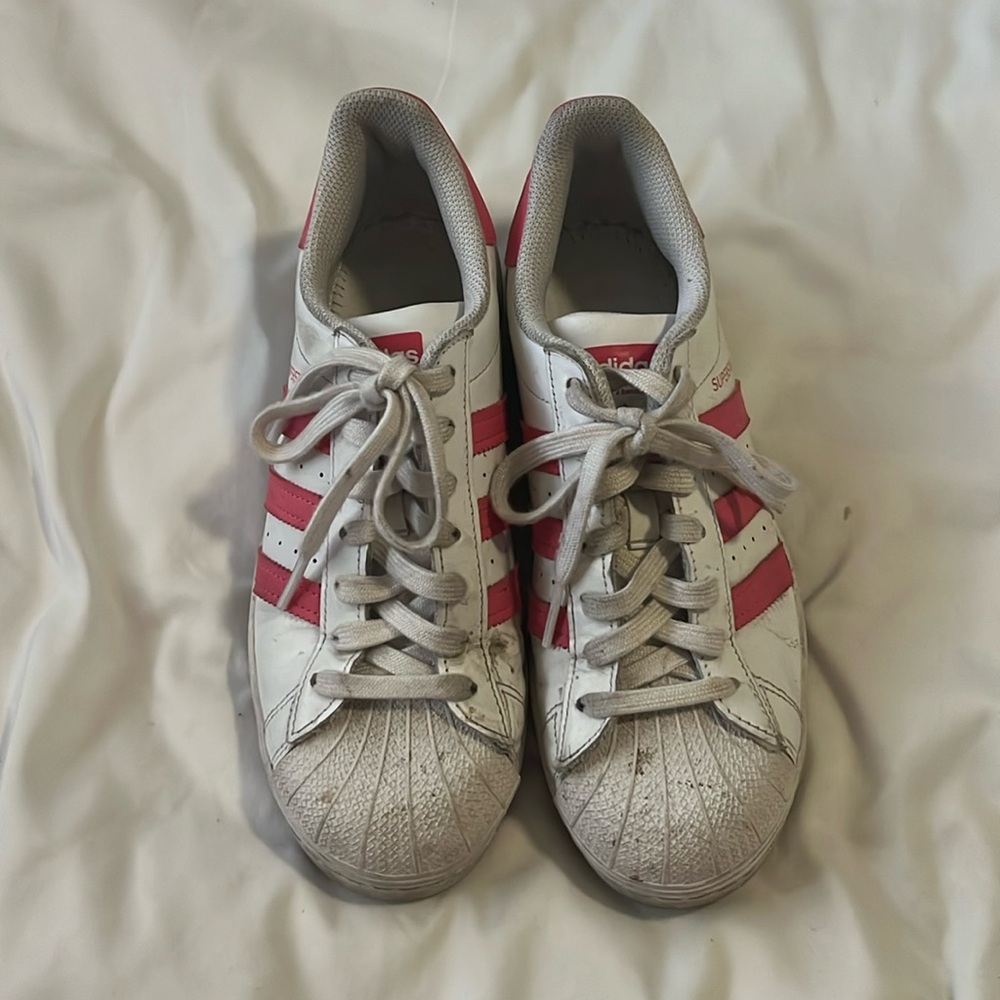 Adidas superstars size 8.5 woman/6.5 mens
